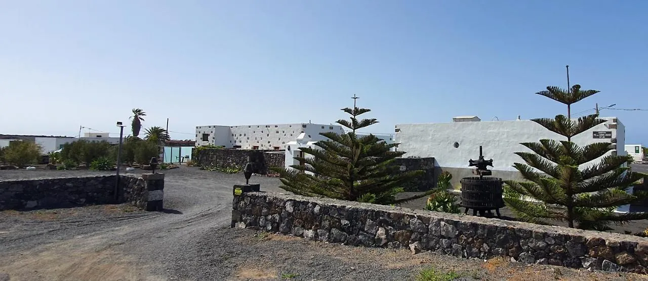 Caserío Leandro IV Tías Villa